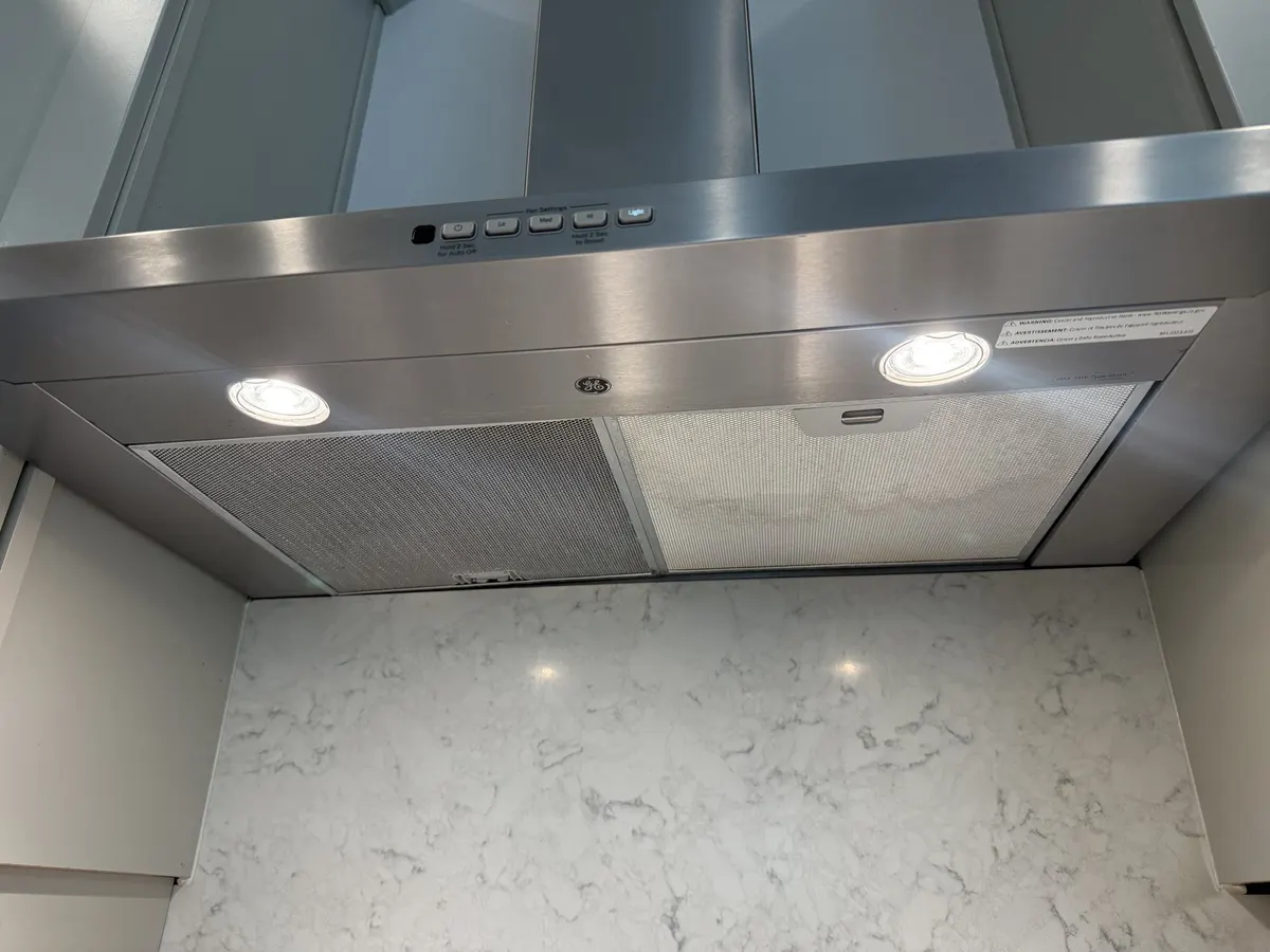 Range hood, after cleaning