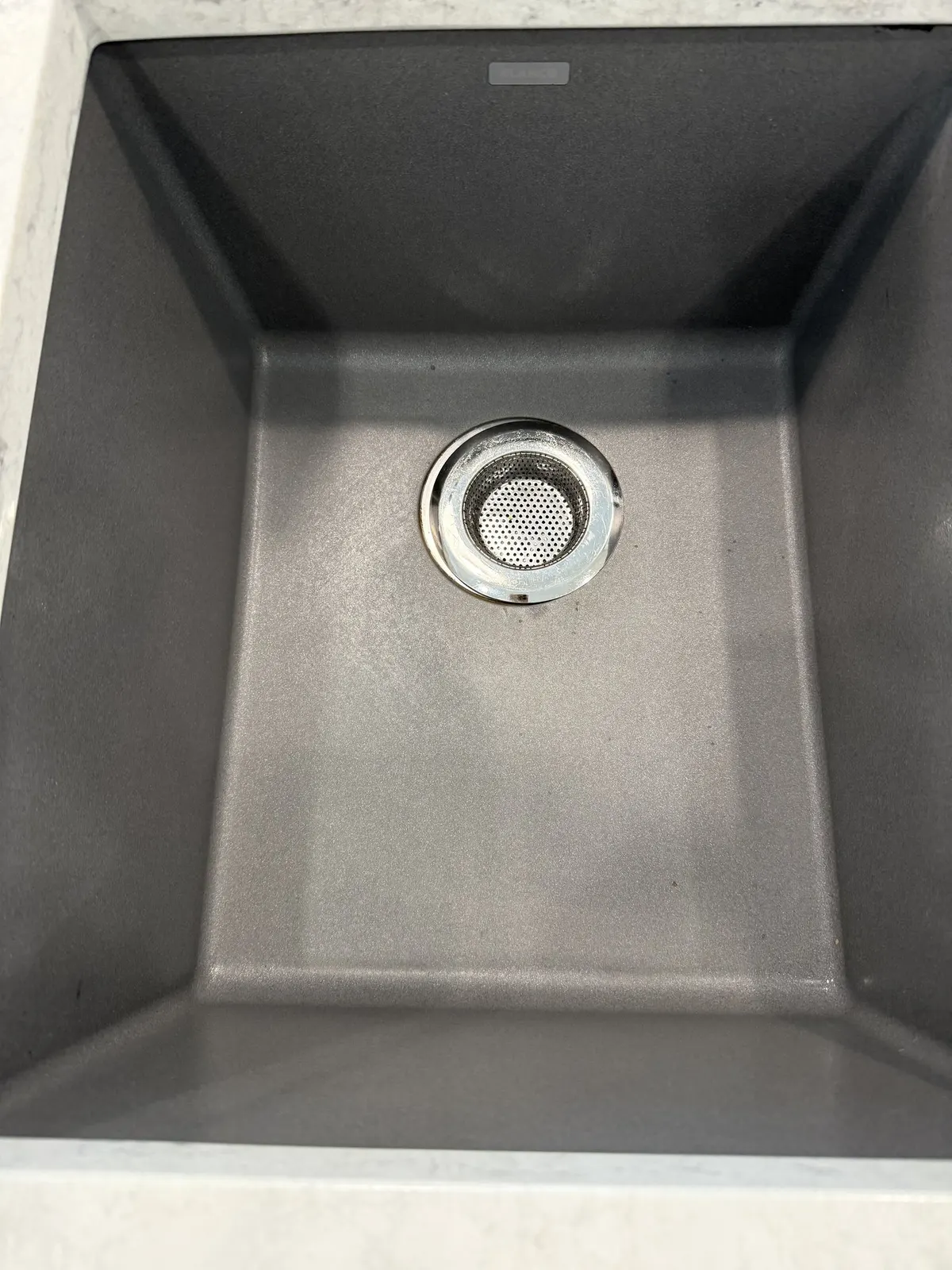 Kitchen sink, after cleaning
